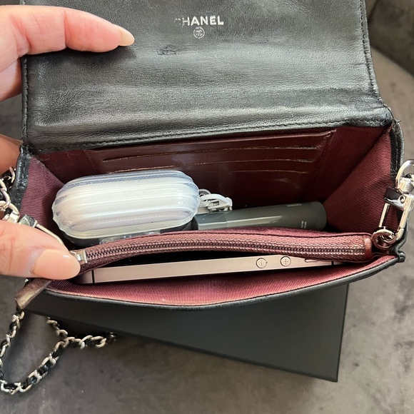 Reserved-CHANEL Matelasse gusseted flap wallet - Picture 6 of 17